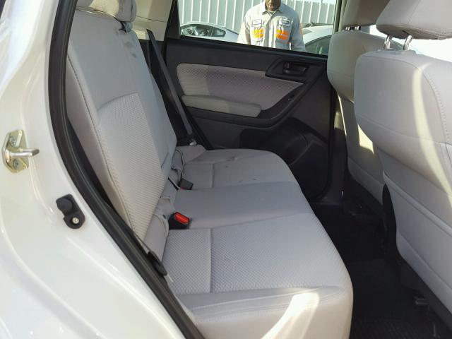 JF2SJAGC5HH578296 - 2017 SUBARU FORESTER 2 WHITE photo 6
