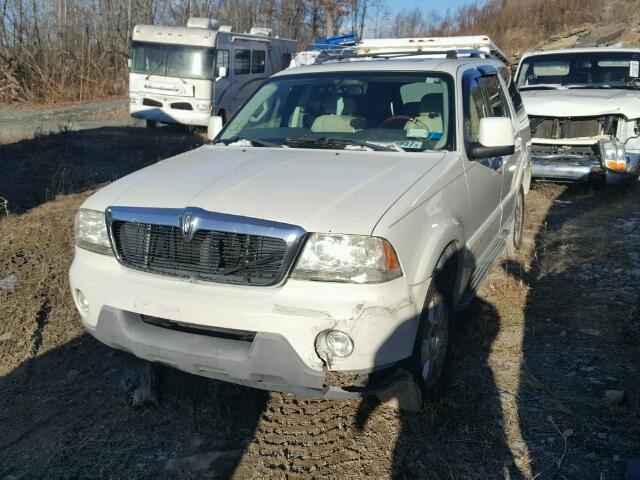 5LMEU88H04ZJ43821 - 2004 LINCOLN AVIATOR 白色 照片 2