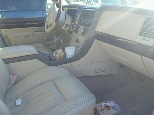 5LMEU88H04ZJ43821 - 2004 LINCOLN AVIATOR 白色 照片 5