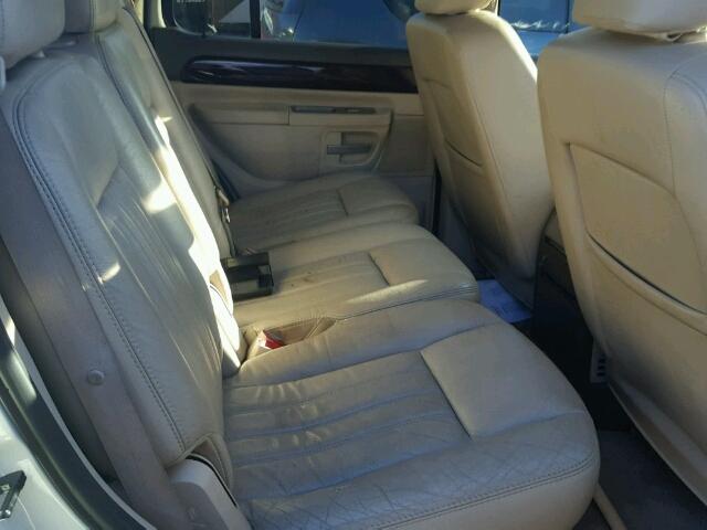 5LMEU88H04ZJ43821 - 2004 LINCOLN AVIATOR 白色 照片 6