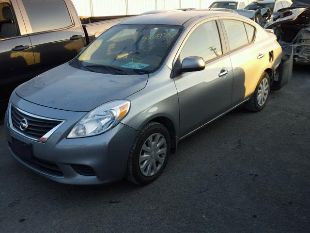 3N1CN7AP2DL893979 - 2013 NISSAN VERSA S GOLD photo 2