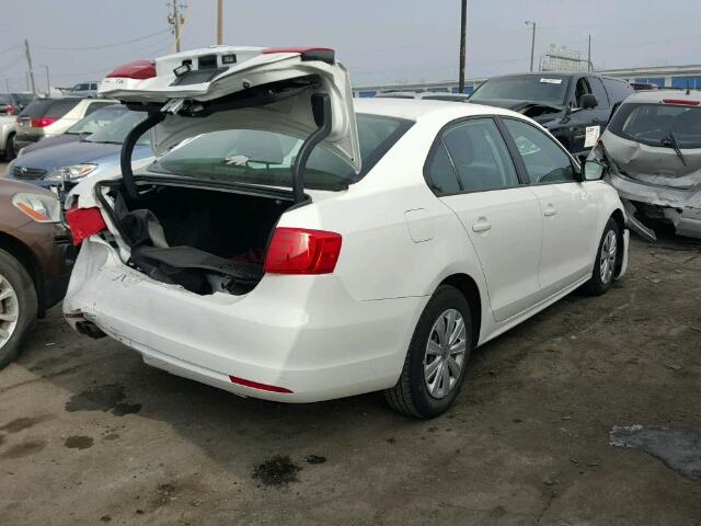 3VW2K7AJ3DM406213 - 2013 VOLKSWAGEN JETTA BASE WHITE photo 4