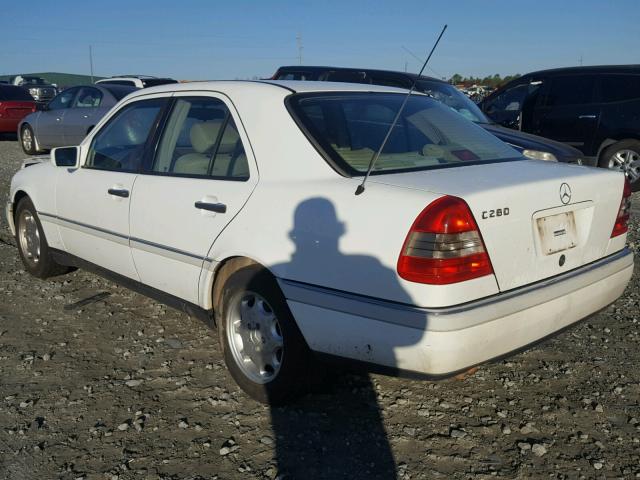 WDBHA28E2TF373388 - 1996 MERCEDES-BENZ C 280 WHITE photo 3