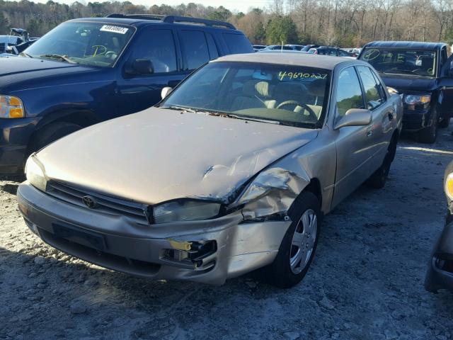 4T1BF12K8TU136638 - 1996 TOYOTA CAMRY LE TAN photo 2