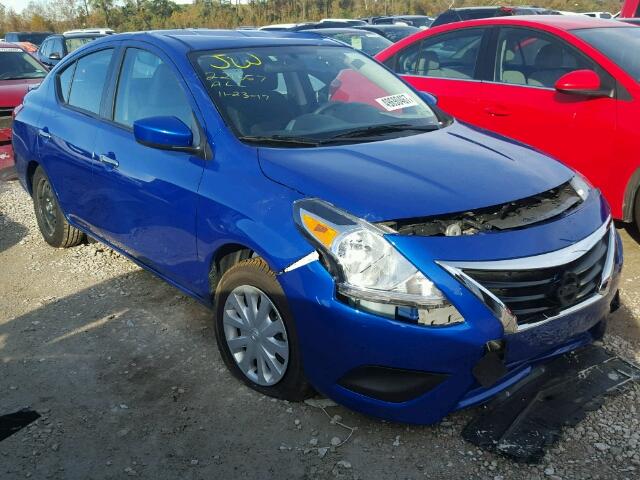 3N1CN7AP5HL840733 - 2017 NISSAN VERSA S BLUE photo 1