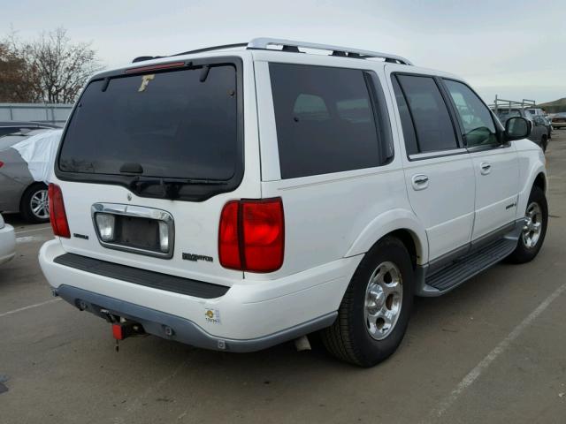 5LMFU28A0YLJ17958 - 2000 LINCOLN NAVIGATOR WHITE photo 4