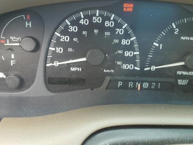 5LMFU28A0YLJ17958 - 2000 LINCOLN NAVIGATOR WHITE photo 8