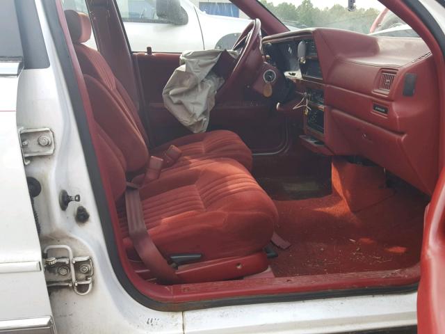 1C3AA3632RF156141 - 1994 CHRYSLER LEBARON LE WHITE photo 5