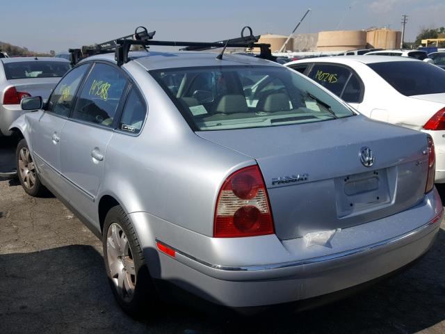 WVWTH63B11E171107 - 2001 VOLKSWAGEN PASSAT GLX SILVER photo 3