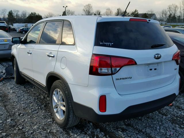 5XYKT3A65FG573659 - 2015 KIA SORENTO LX WHITE photo 3