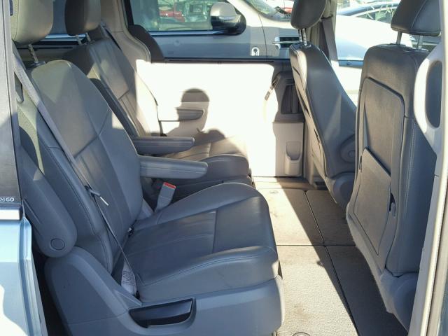 2A8HR54P88R818518 - 2008 CHRYSLER TOWN & COU TEAL photo 6