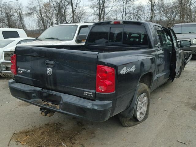 1D7HW48K77S151565 - 2007 DODGE DAKOTA QUA BLACK photo 4