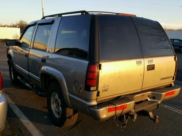 1GNEK13R4YR152510 - 2000 CHEVROLET TAHOE K150 BEIGE photo 3