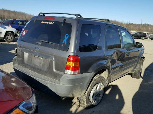 1FMYU93155DA09420 - 2005 FORD ESCAPE XLT GRAY photo 4