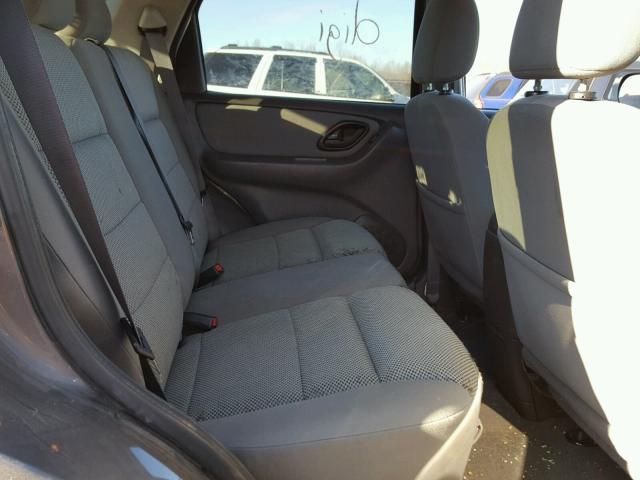 1FMYU93155DA09420 - 2005 FORD ESCAPE XLT GRAY photo 6