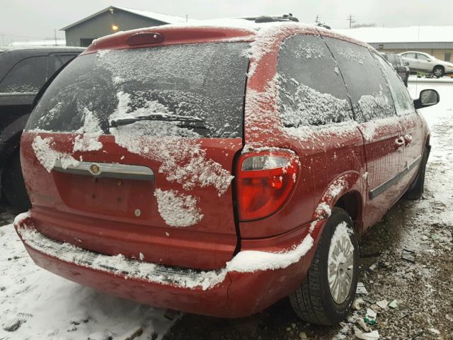 1C4GP45R55B352298 - 2005 CHRYSLER TOWN & COU RED photo 4