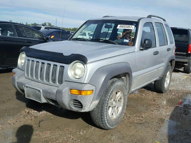 1J4GK48K22W252123 - 2002 JEEP LIBERTY SP SILVER photo 2