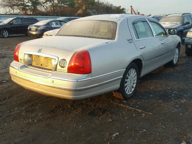 1LNHM82W75Y634191 - 2005 LINCOLN TOWN CAR S GRAY photo 4