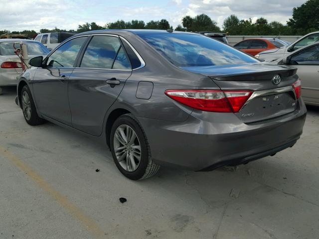 4T1BF1FK9FU113657 - 2015 TOYOTA CAMRY LE GRAY photo 3