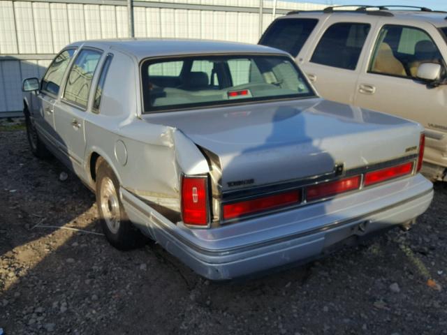 1LNLM81W9VY706584 - 1997 LINCOLN TOWN CAR E SILVER photo 3