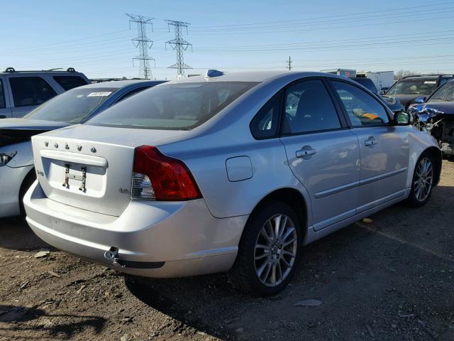 YV1382MS7A2490269 - 2010 VOLVO S40 2.4I SILVER photo 4