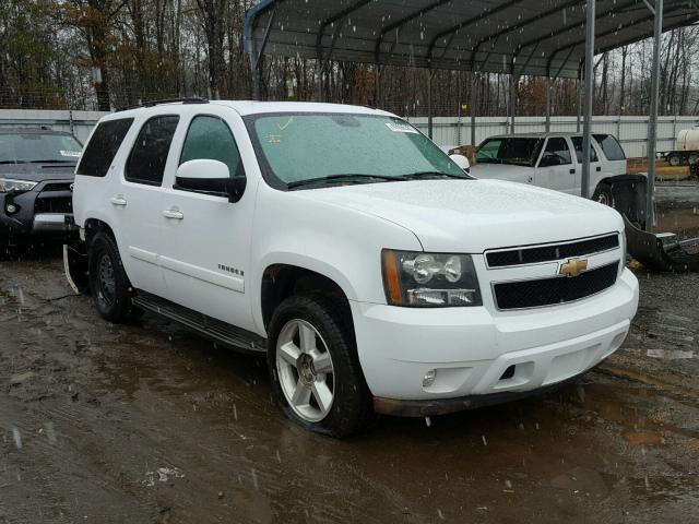 1GNFC130X8R114475 - 2008 CHEVROLET TAHOE C150 WHITE photo 1