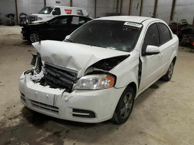 KL1TD5DE1AB115725 - 2010 CHEVROLET AVEO LS WHITE photo 2