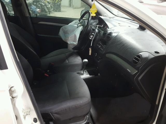 KL1TD5DE1AB115725 - 2010 CHEVROLET AVEO LS WHITE photo 5