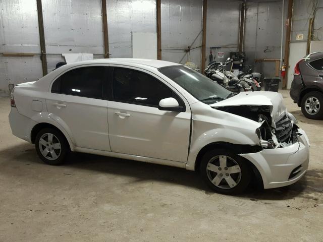 KL1TD5DE1AB115725 - 2010 CHEVROLET AVEO LS WHITE photo 9