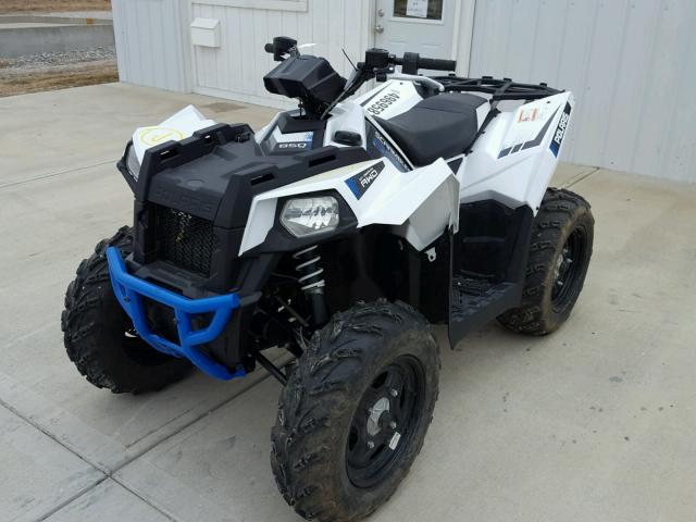 4XASVA852HB128571 - 2017 POLARIS SCRAMBLER WHITE photo 2