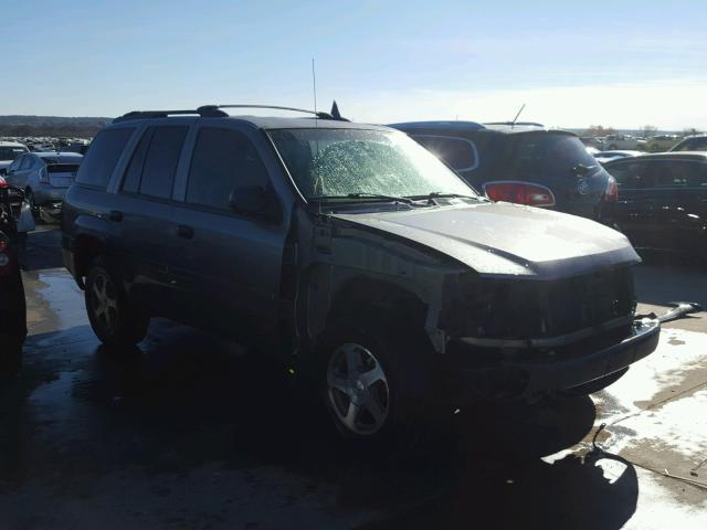 1GNDT13S162230520 - 2006 CHEVROLET TRAILBLAZE GRAY photo 1