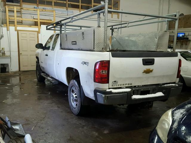 1GC2KVCG4DZ308234 - 2013 CHEVROLET SILVERADO WHITE photo 3