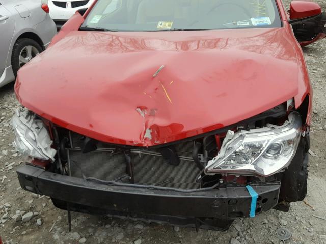 4T1BD1FK4EU136915 - 2014 TOYOTA CAMRY HYBR RED photo 7