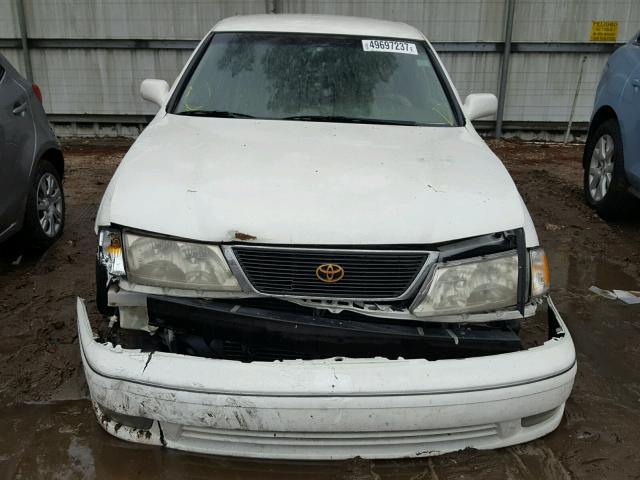 4T1BF18B7WU252179 - 1998 TOYOTA AVALON XL WHITE photo 9