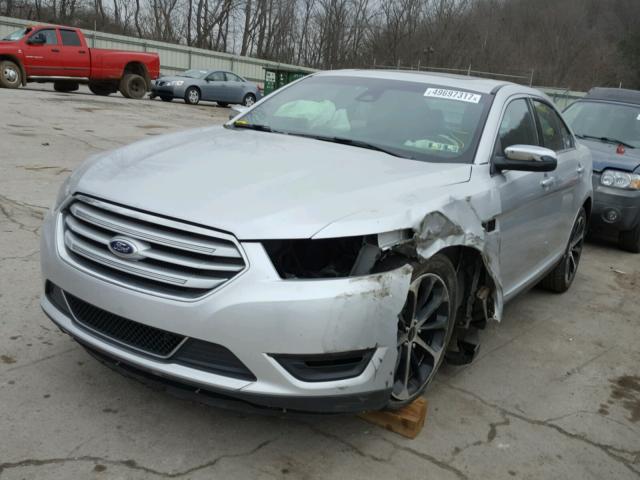 1FAHP2J89FG116740 - 2015 FORD TAURUS LIM SILVER photo 2