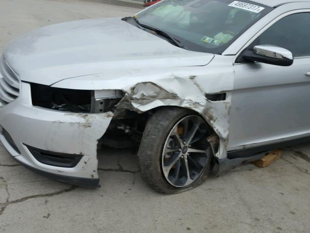 1FAHP2J89FG116740 - 2015 FORD TAURUS LIM SILVER photo 9