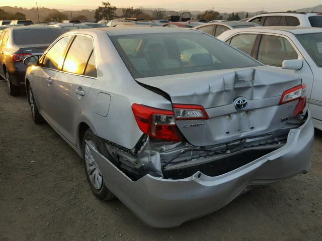 4T1BD1FKXDU082793 - 2013 TOYOTA CAMRY HYBR SILVER photo 3