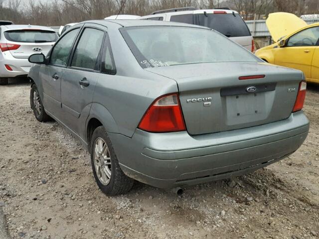 1FAFP34N35W226685 - 2005 FORD FOCUS ZX4 GREEN photo 3