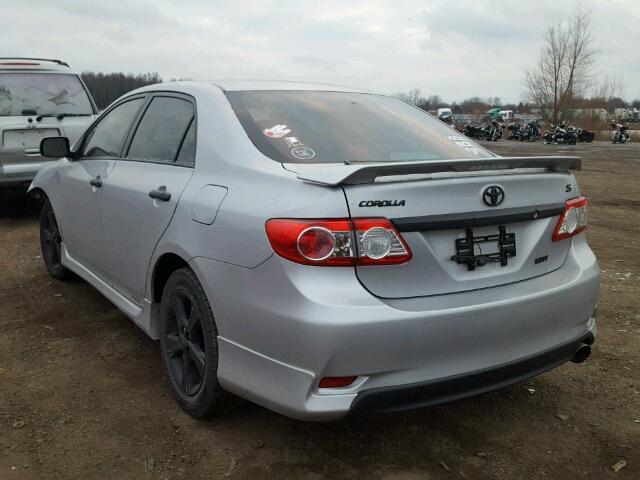 2T1BU4EE8DC961644 - 2013 TOYOTA COROLLA BA SILVER photo 3