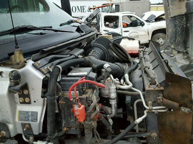 1GBE5U1E34F522153 - 2004 CHEVROLET C5500 C5U0 WHITE photo 7