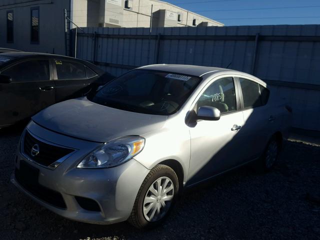 3N1CN7APXDL838583 - 2013 NISSAN VERSA S SILVER photo 2