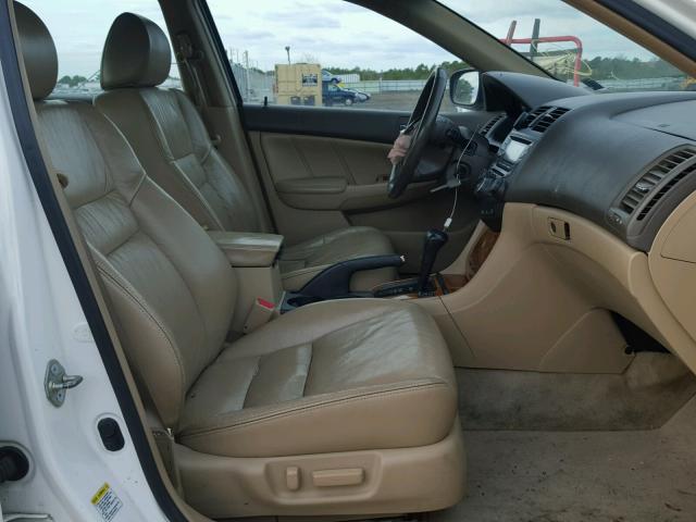 1HGCM66514A091563 - 2004 HONDA ACCORD EX WHITE photo 5