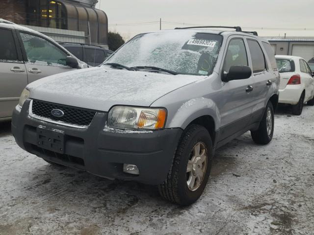 1FMYU93113KC76188 - 2003 FORD ESCAPE XLT SILVER photo 2