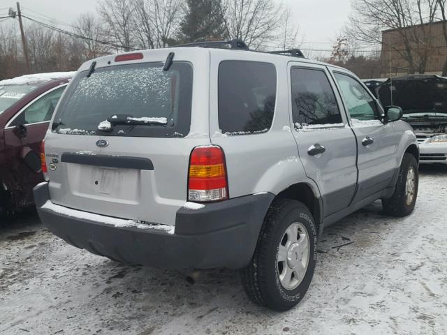 1FMYU93113KC76188 - 2003 FORD ESCAPE XLT SILVER photo 4