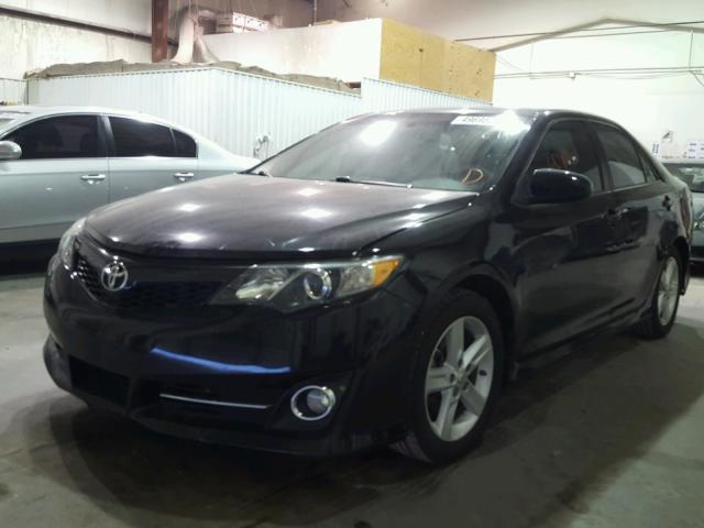 4T1BF1FK0CU162015 - 2012 TOYOTA CAMRY BASE BLACK photo 2