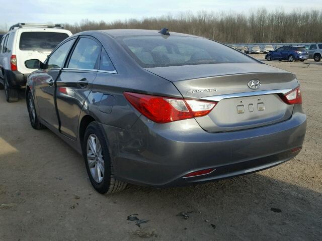 5NPEB4ACXDH708846 - 2013 HYUNDAI SONATA GLS GRAY photo 3