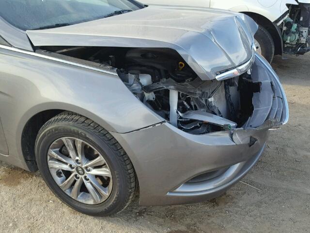 5NPEB4ACXDH708846 - 2013 HYUNDAI SONATA GLS GRAY photo 9