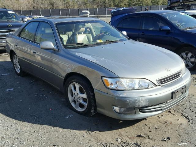 JT8BF28G815104131 - 2001 LEXUS ES 300 GRAY photo 1