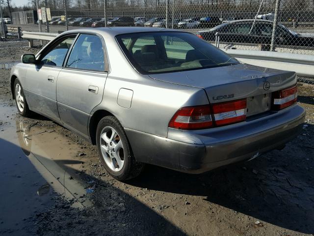 JT8BF28G815104131 - 2001 LEXUS ES 300 GRAY photo 3