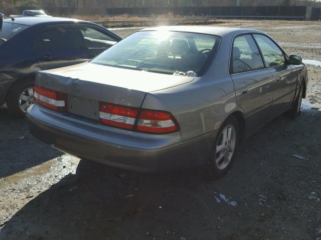 JT8BF28G815104131 - 2001 LEXUS ES 300 GRAY photo 4